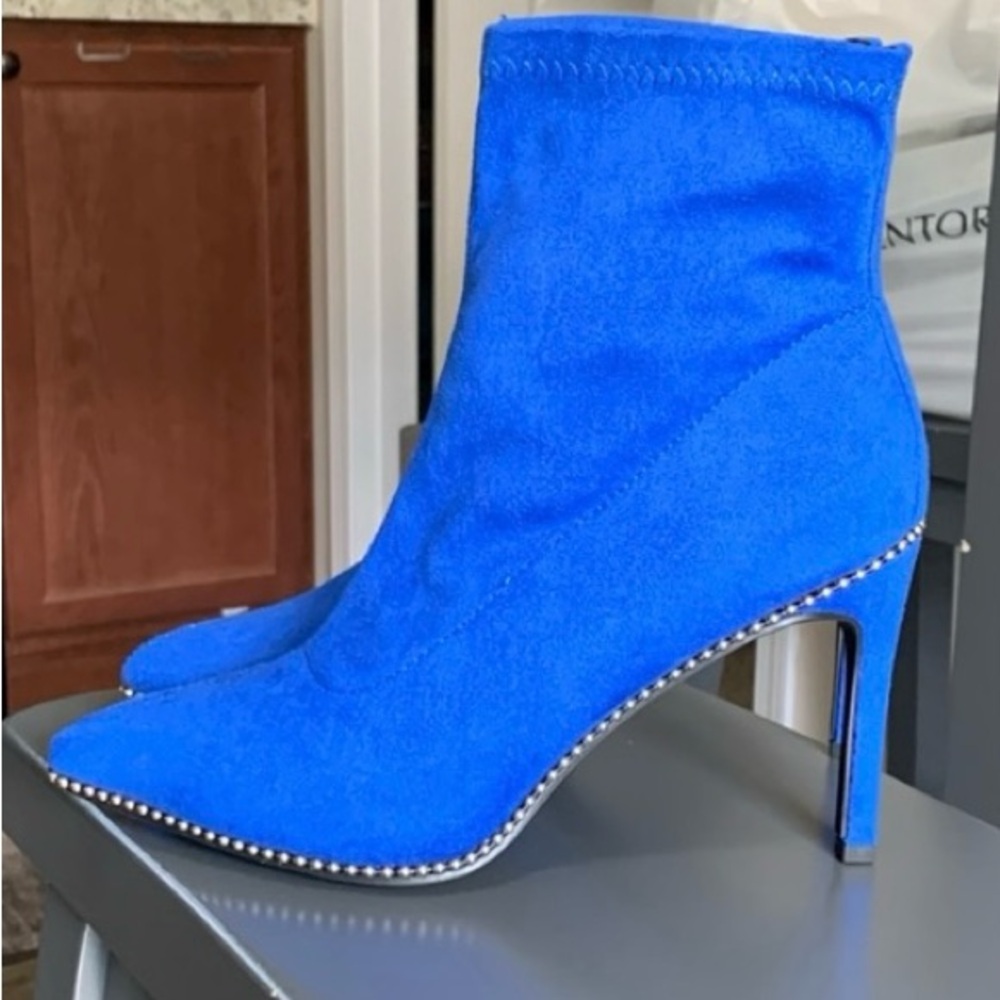 Bar III Cobalt Blue Melanay Booties Women’s size 7.5 new with box